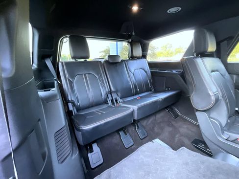Used 2023 Ford Expedition Platinum AWD/4WD image 23