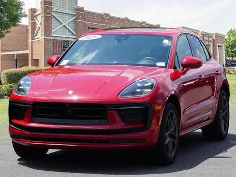 Used 2025 Porsche Macan AWD/4WD image 4