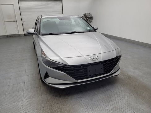 Used 2021 Hyundai Elantra SEL image 14