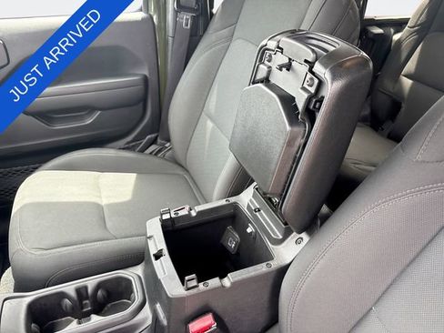 Used 2022 Jeep Wrangler Unlimited Sport w/ Sun And Sound Package AWD/4WD image 21
