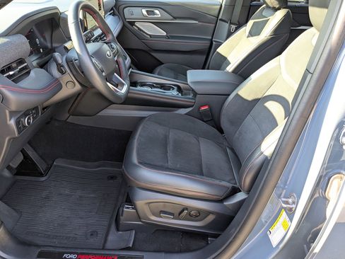 Certified 2025 Ford Explorer ST image 15