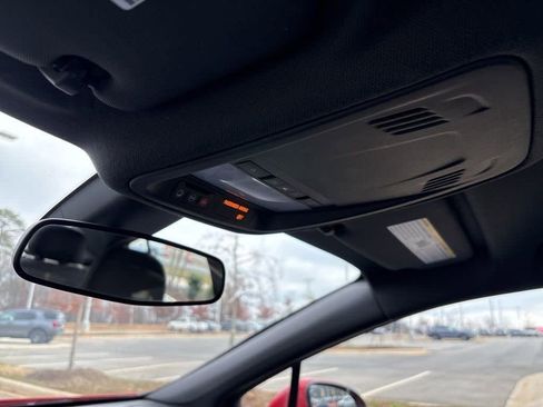 Used 2018 Chevrolet Cruze LT w/ Convenience Package image 21