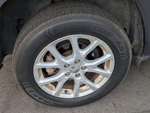 Used 2016 Jeep Cherokee Latitude w/ Safety/Convenience Group image 8