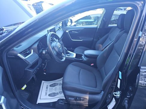Certified 2025 Toyota RAV4 XLE w/ Convenience Package AWD/4WD image 3