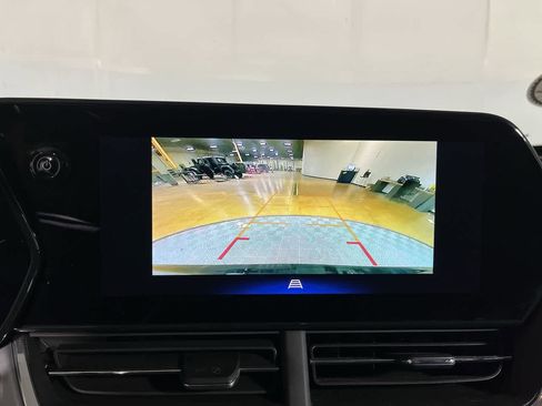 Used 2024 Chevrolet Trax LT image 19