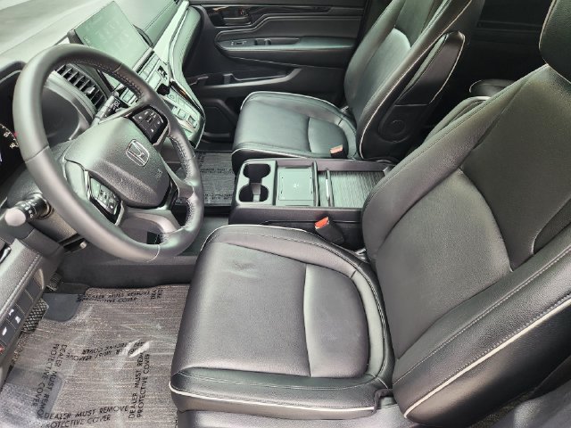 Used 2025 Honda Odyssey Touring image 14
