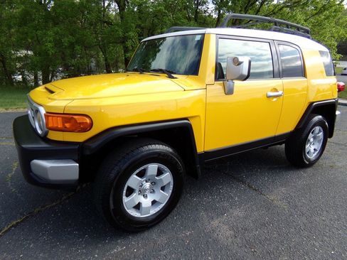 Used 2007 Toyota FJ Cruiser 4WD image 1