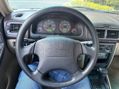 Used 2002 Subaru Forester L AWD/4WD image 26