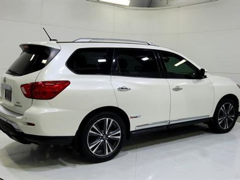 Used 2017 Nissan Pathfinder Platinum w/ Cargo Package AWD/4WD image 8