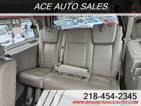 Used 2013 Lincoln Navigator 4WD w/ HD Trailer Tow Pkg image 17