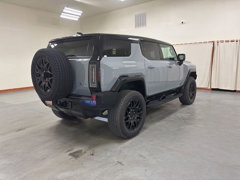 New 2025 GMC Hummer EV 2X AWD/4WD image 8