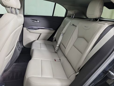 Used 2021 Cadillac XT4 Luxury w/ Cold Weather Package FWD image 11