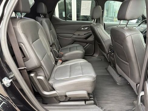 Used 2023 Chevrolet Traverse LT w/ LT Premium Package AWD/4WD image 20