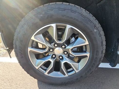 Used 2024 Chevrolet Silverado 1500 LT image 12