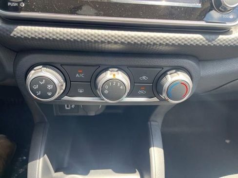New 2025 Nissan Kicks Play S image 28