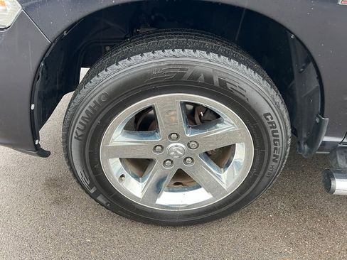 Used 2015 RAM 1500 Express image 12