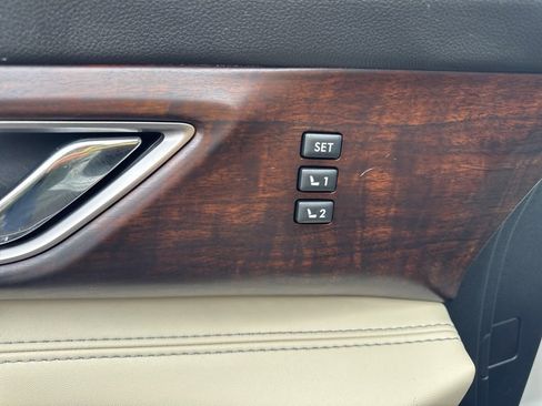 Used 2019 Subaru Ascent Touring w/ Popular Package #3 image 22