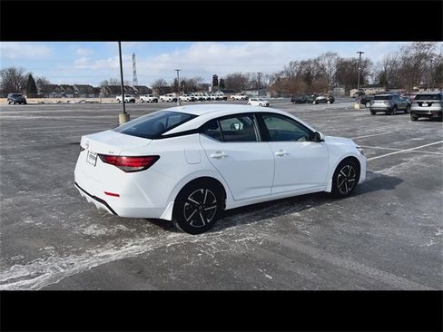 Used 2024 Nissan Sentra SV image 8
