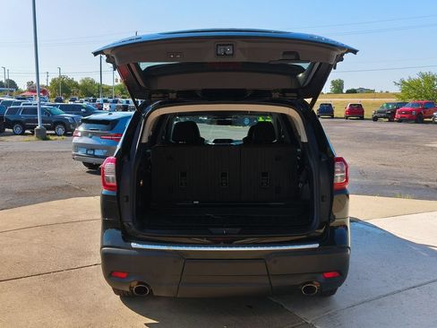 Used 2021 Subaru Ascent Limited w/ Technology Package AWD/4WD image 16