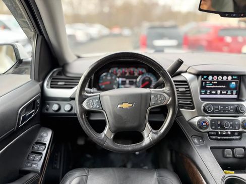 Used 2016 Chevrolet Suburban LT image 16