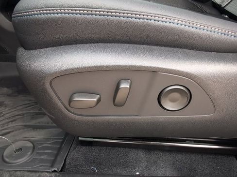 New 2026 Chevrolet Equinox EV LT AWD/4WD image 14