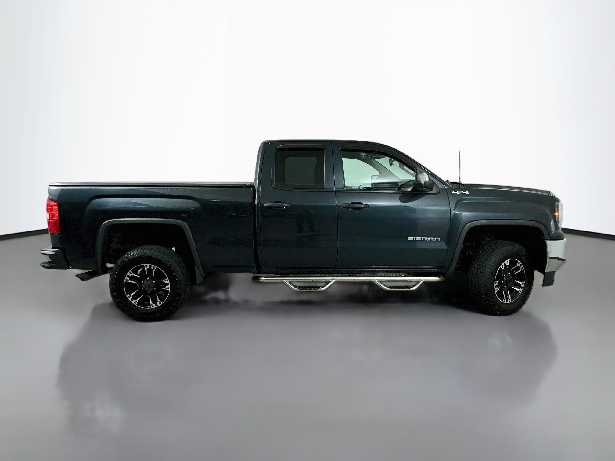 Used 2017 GMC Sierra 1500 4x4 Double Cab w/ Sierra Convenience Package image 8