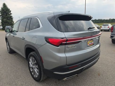 Used 2026 Buick Enclave Preferred AWD/4WD image 3