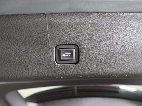 Used 2023 Chevrolet Traverse LT w/ LPO, Floor Liner Package AWD/4WD image 20