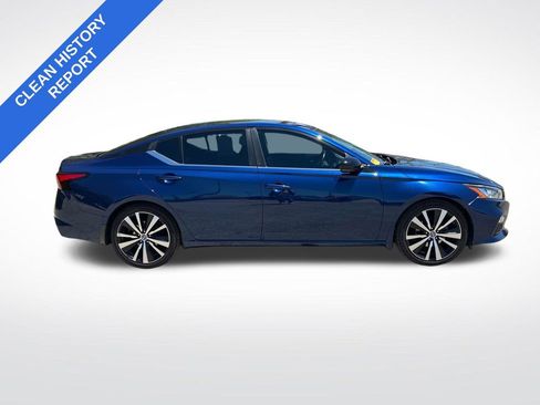Used 2019 Nissan Altima 2.5 SR w/ SR Premium Package FWD image 2