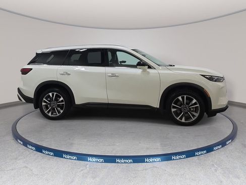 Certified 2023 INFINITI QX60 Luxe w/ Cargo Package AWD/4WD image 4