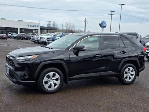 Used 2024 Toyota RAV4 LE image 32