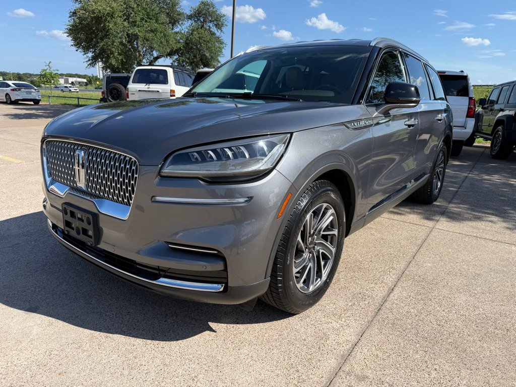Used 2022 Lincoln Aviator 2WD image 3