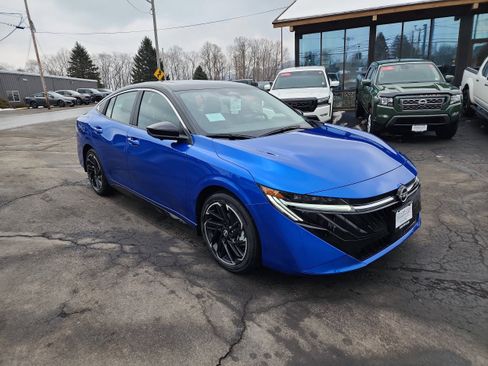 New 2026 Nissan Sentra SR image 1