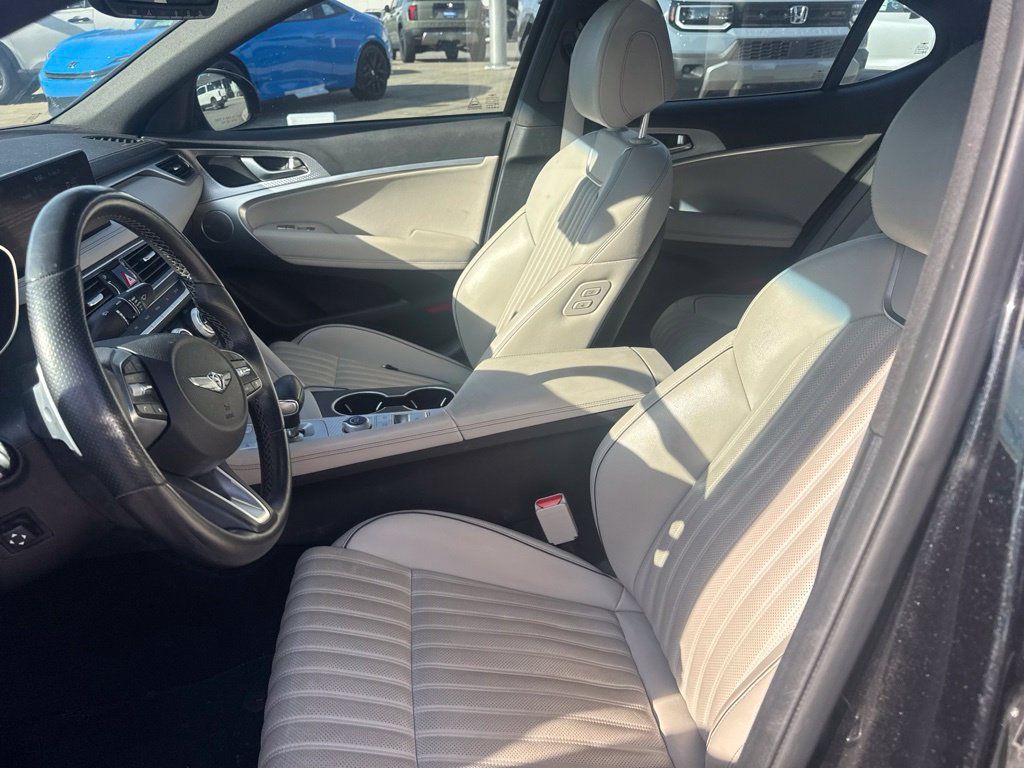 Used 2023 Genesis G70 2.0T w/ Sport Prestige Package AWD/4WD image 15