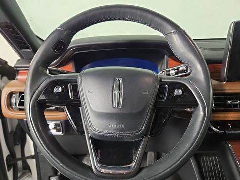 Used 2023 Lincoln Aviator Reserve w/ Elements Package Plus AWD/4WD image 23