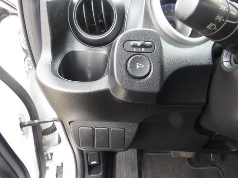 Used 2010 Honda Fit Sport image 12