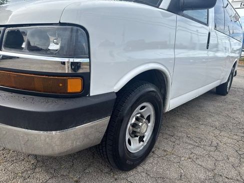 Used 2008 Chevrolet Express 3500 Extended Passenger w/ LT Preferred Equipment Group image 11