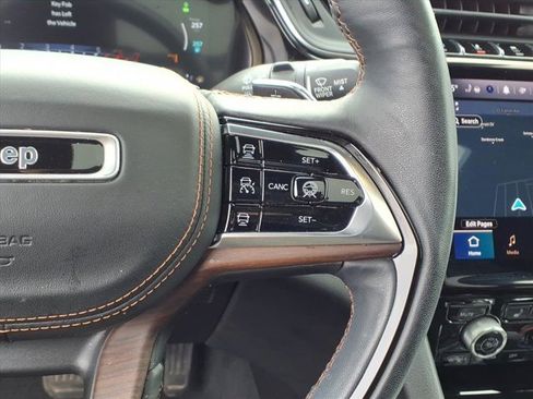 Used 2023 Jeep Grand Cherokee Summit w/ Advanced Protech Group IV image 18