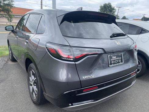 Used 2025 Honda HR-V EX-L image 4