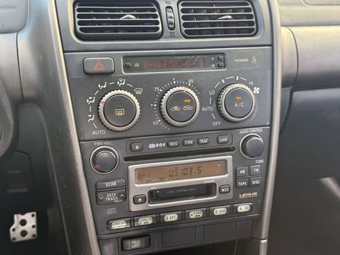 Used 2001 Lexus IS 300 image 22