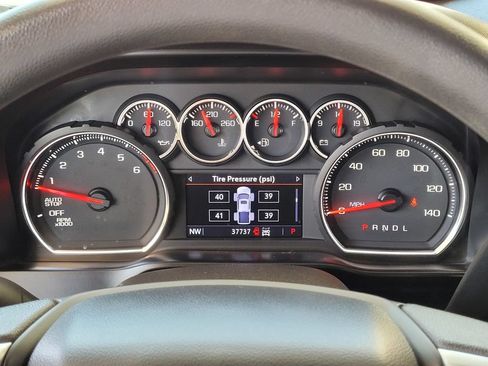 Used 2019 Chevrolet Silverado 1500 LT AWD/4WD image 11