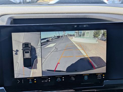 Used 2023 Chevrolet Silverado 1500 ZR2 w/ Technology Package image 19