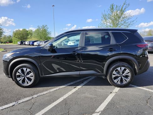 Used 2023 Nissan Rogue SV w/ SV Premium B Package image 14