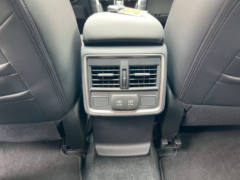 Used 2024 Subaru Forester Limited AWD/4WD image 53