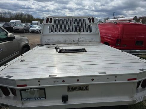 Used 2019 RAM 5500 SLT w/ Quick Order Package 2YG SLT AWD/4WD image 3