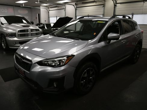 Used 2020 Subaru Crosstrek 2.0i Premium AWD/4WD image 3
