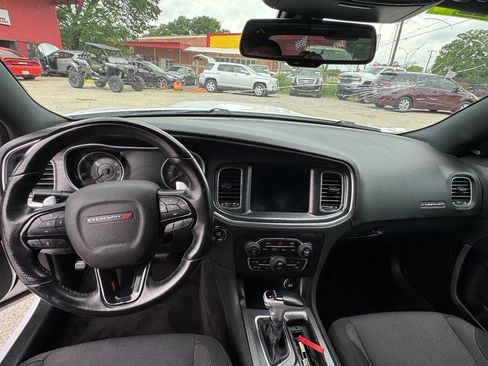 Used 2018 Dodge Charger SXT Plus image 10