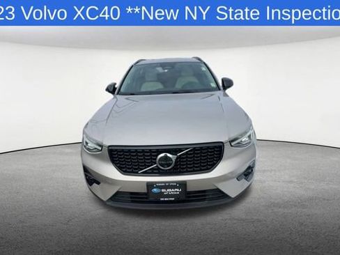 Used 2023 Volvo XC40 B5 Plus w/ Driver Assist Package image 3