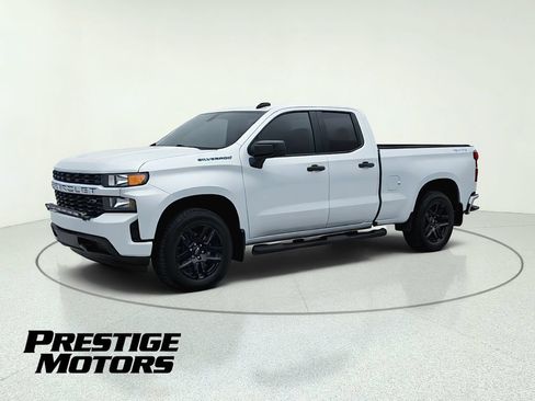Used 2020 Chevrolet Silverado 1500 Custom w/ Rally Edition AWD/4WD image 4