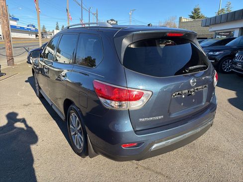 Used 2015 Nissan Pathfinder S image 3